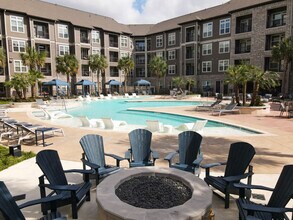 Building Photo - Orleans at Fannin Station