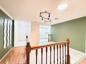 Building Photo - 16439 Hickory Knoll Dr