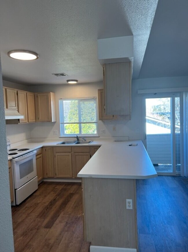 Building Photo - 3044 Sheraton Ct