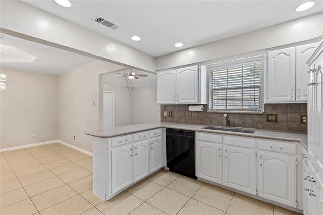 Foto del edificio - 3112 Sweet Briar St