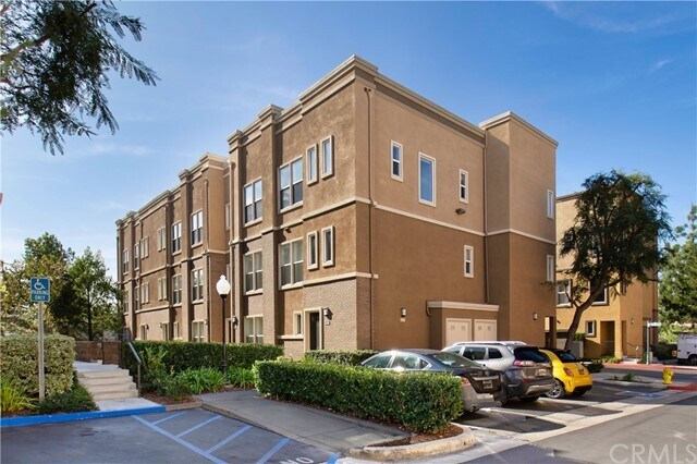 Primary Photo - 1134 Armstrong Dr