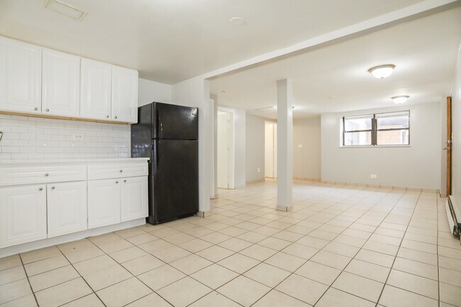 Foto del edificio - 1658 W Pratt Blvd