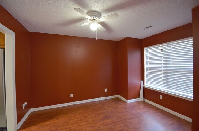 Foto del edificio - 632 N Fairfield Dr