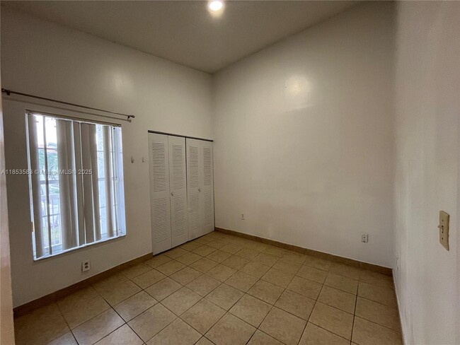 Building Photo - 7611 SW 153rd Ct