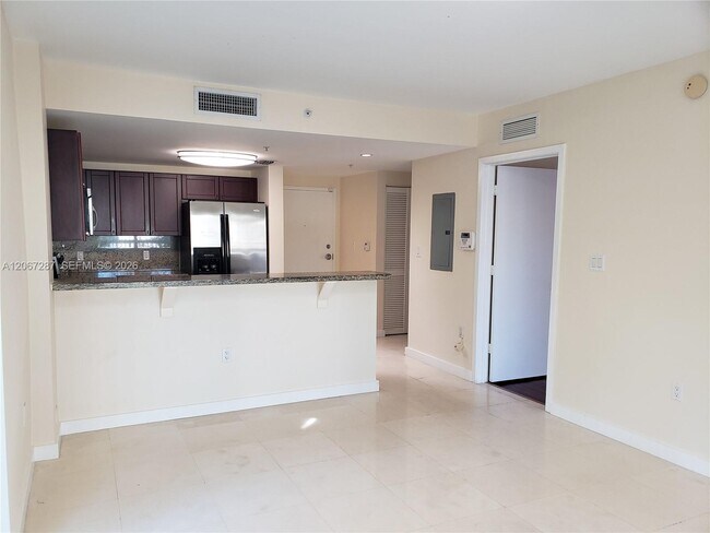 Foto del edificio - 2740 SW 28th Terrace