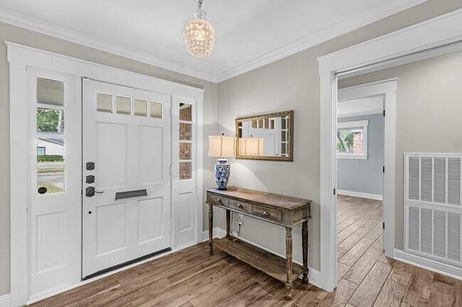 Foto del edificio - 10211 Candlewood Dr