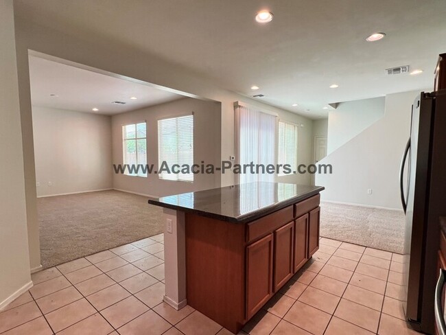 Foto del edificio - Eastside Home With Garage and Washer/Dryer