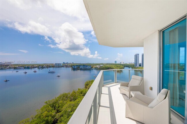Foto del edificio - 17111 Biscayne Blvd