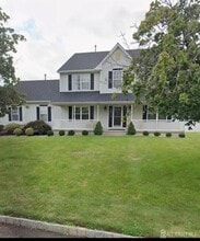 Building Photo - 5 Gunther Loop