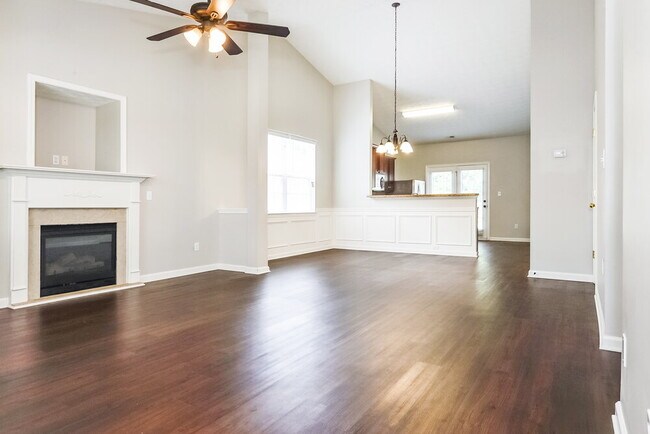 Building Photo - 1317 Winwood Dr