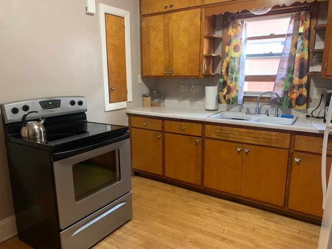Kitchen - 1975 S 76th St