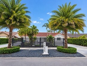 Building Photo - 4235 SW 143rd Ave