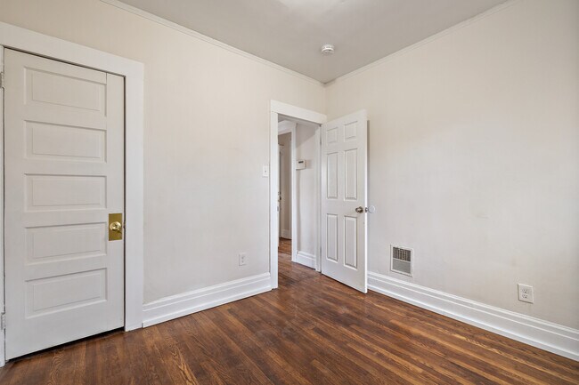 Foto del edificio - 7719 E Vernor Hwy