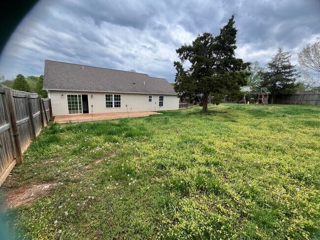 Foto del edificio - Well-Maintained 3BR/2BA Home in the Heart of Desloge