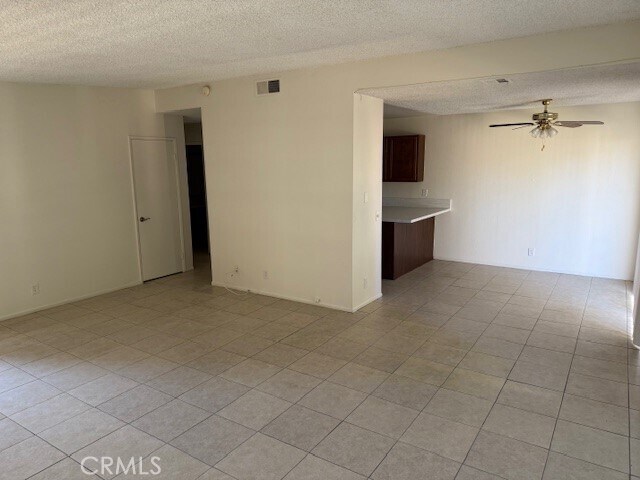 Building Photo - 453 E Lancaster Blvd