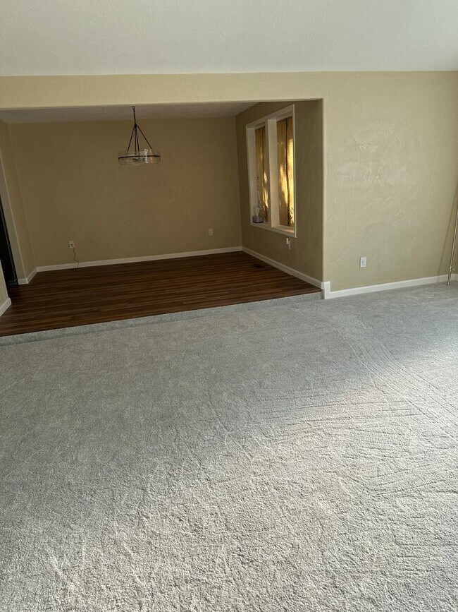 Foto del edificio - For Rent – Coming soon!!! Newly Renovated ...