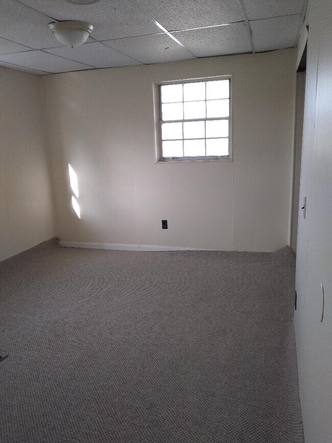 Building Photo - 436 Hite St