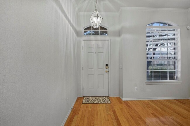 Foto del edificio - 7907 Rosebriar Ln