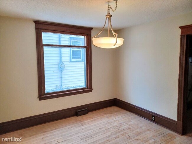 Foto del edificio - 4 br, 1.5 bath House - 4619 Camden Ave N