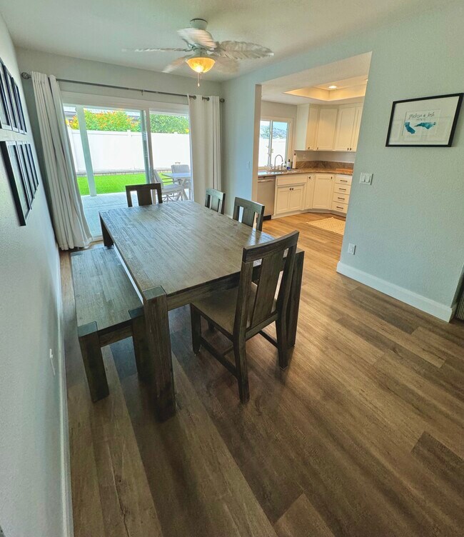 Building Photo - 10692 Braverman Dr