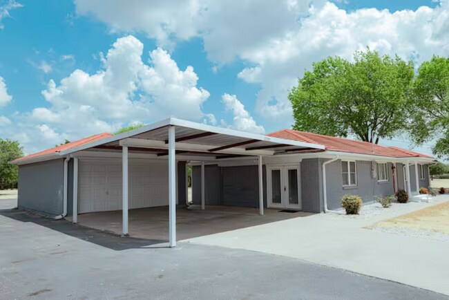 Foto del edificio - 1011 E Wintergreen Rd