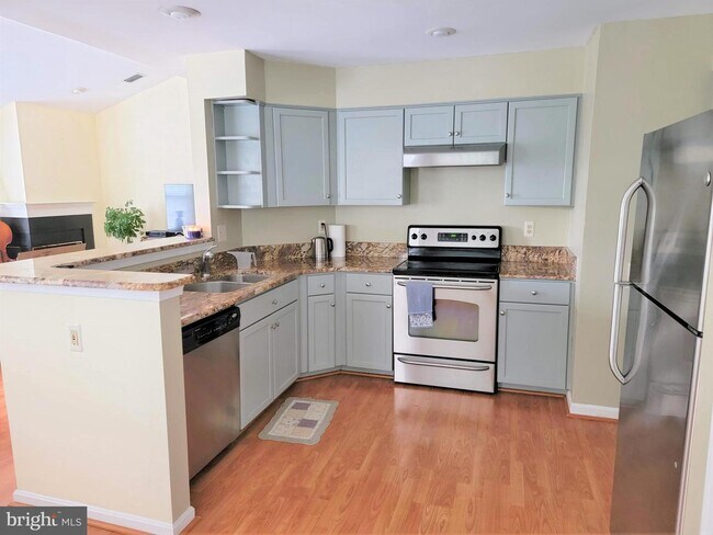 Foto del edificio - 5620 Willoughby Newton Dr