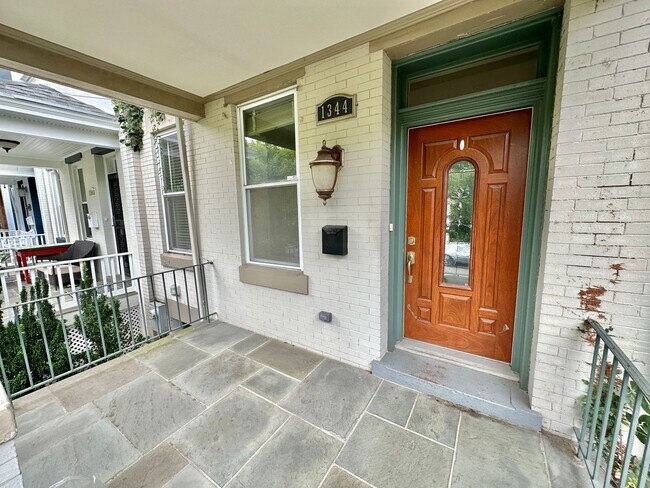 Foto del edificio - 1734 - Baker