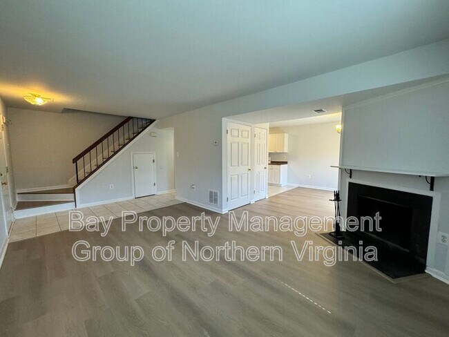 Foto del edificio - 10659 Myrtle Oak Ct