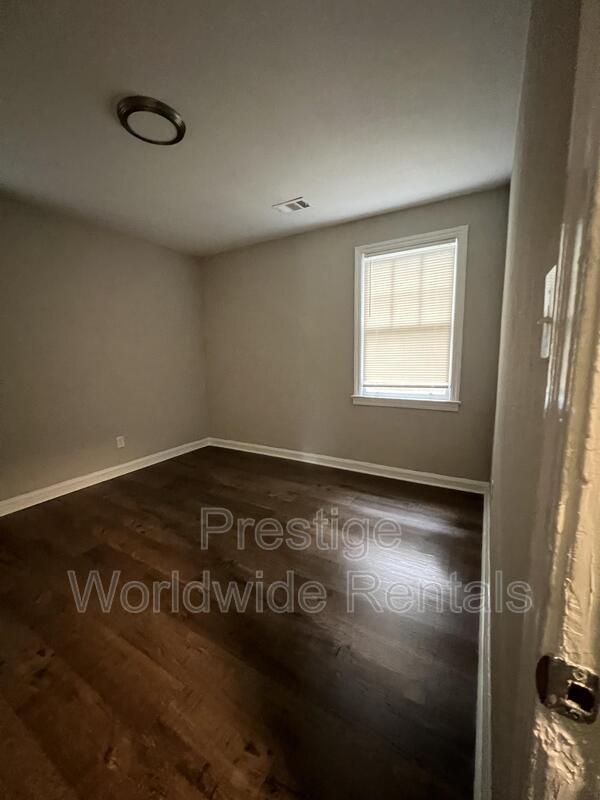 Foto del edificio - 829 Brooks Rd