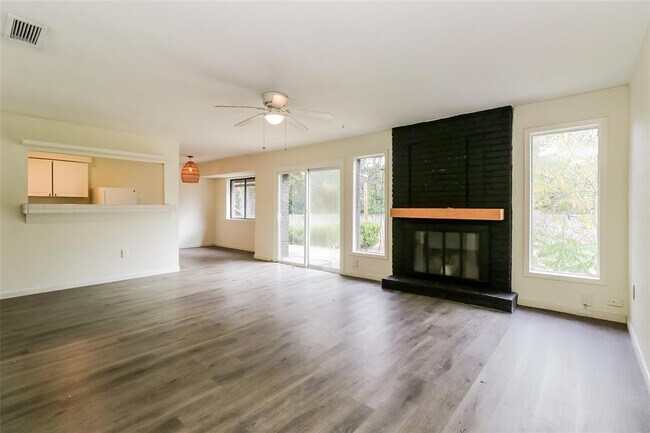 Foto del edificio - 2803 Cornish Cir