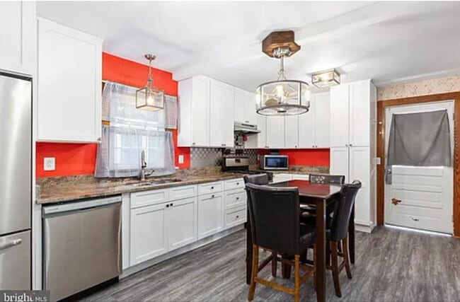 Building Photo - 151 Bend Farm Rd