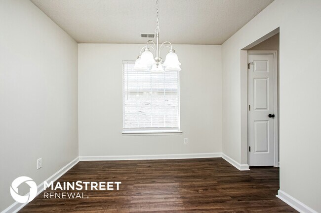 Foto del edificio - 1072 Fredrick Dr