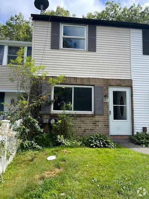 Building Photo - 27 Wooded Way