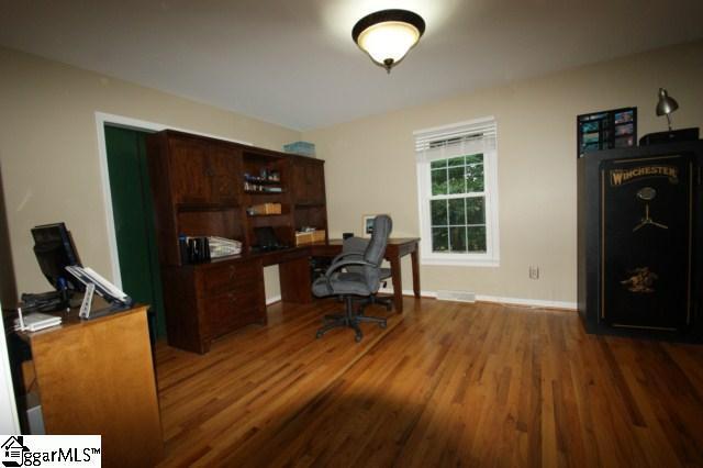 Building Photo - 4 Bedroom /2.5 Bath in Greer !! Minutes from Downtown Greer