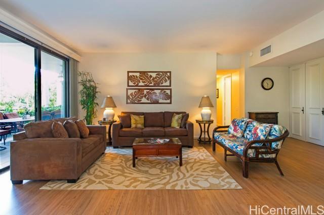 Building Photo - 4999 Kahala Ave