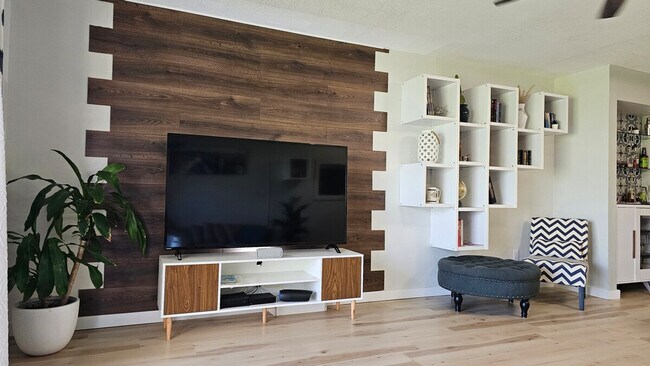 Foto del edificio - 33 Inlet Harbor Rd