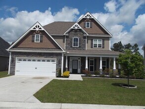 Building Photo - 274 SW Plantation Dr