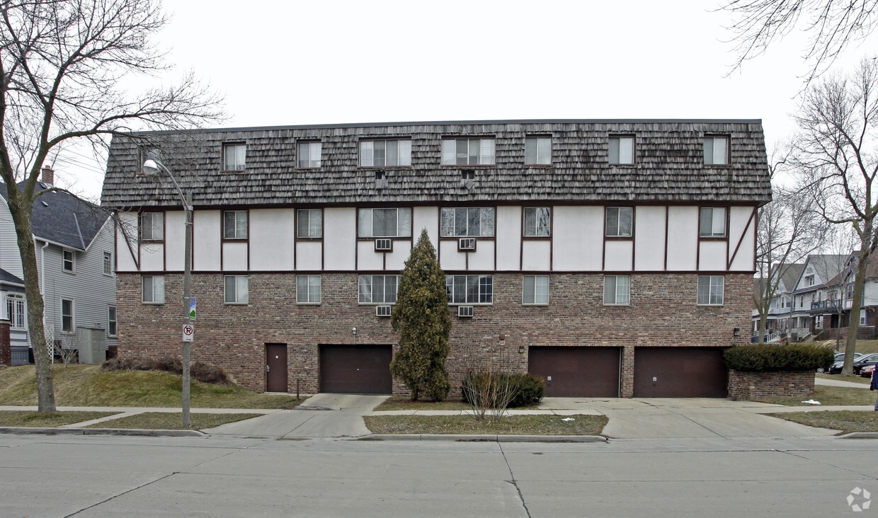 Building Photo - 2505 N Fredrick Ave