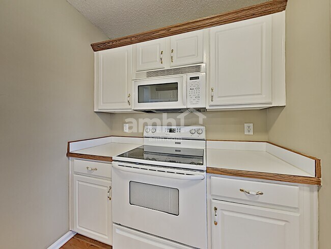 Foto del edificio - 3366 Dabney Ln
