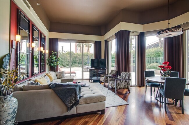 Foto del edificio - 2877 Paradise Rd