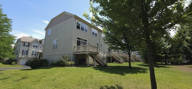 Building Photo - 3462 Bradbury Cir