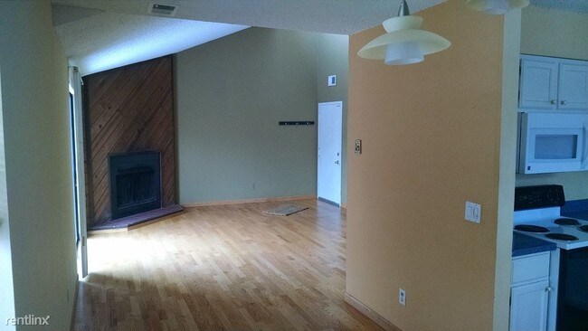 Building Photo - 2855 Shadow Creek Dr