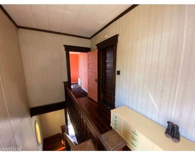 Building Photo - 3 br, 1 bath House - 427 W Washington St
