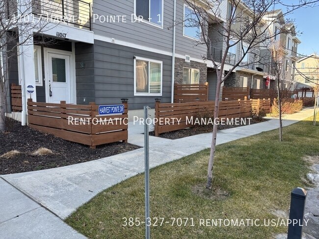 Foto del edificio - 11017 Harvest Pointe Dr