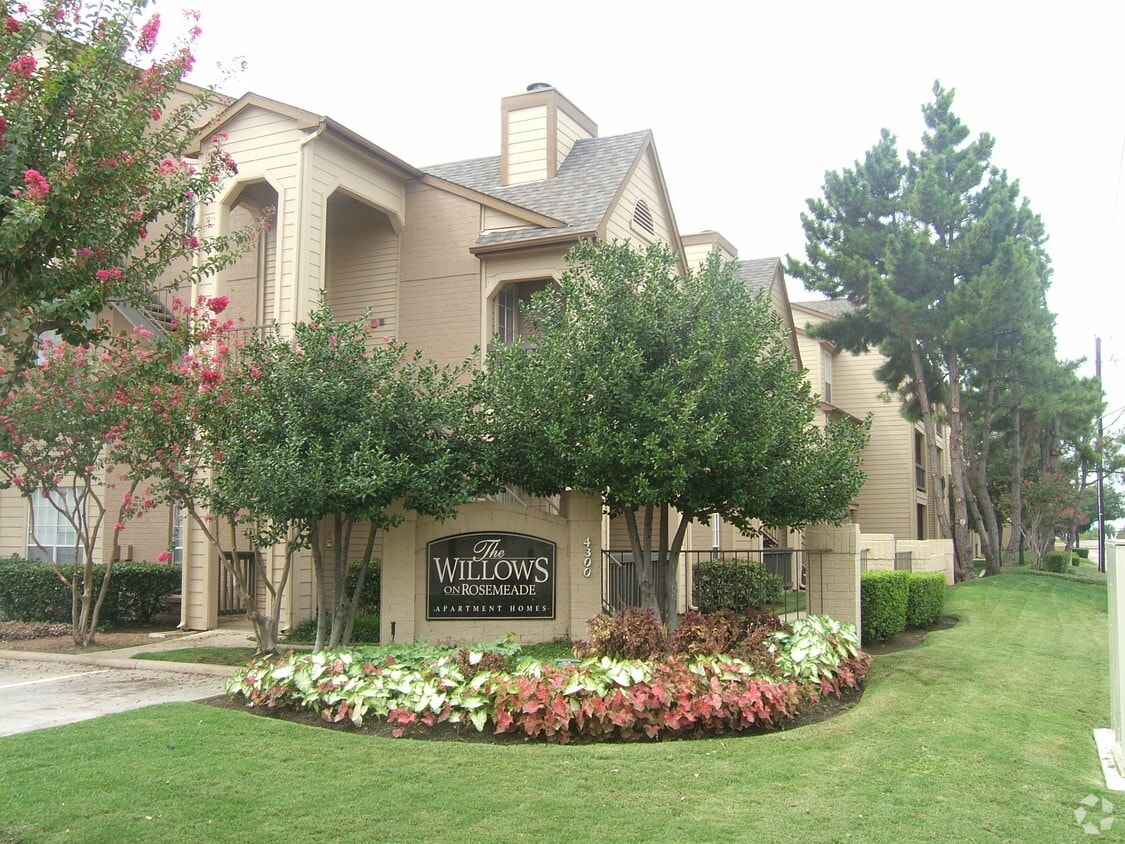 The Willows on Rosemeade Apartments Dallas, TX