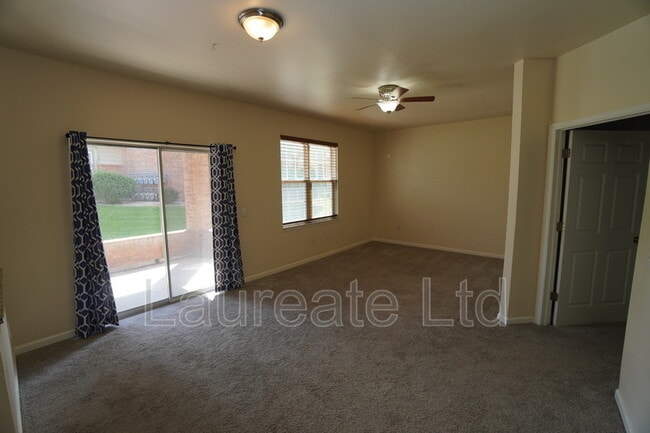 Building Photo - 12764 Ironstone Way