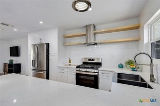 Building Photo - 403 Krebs Ln