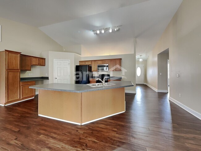 Foto del edificio - 230 Barberry Ln