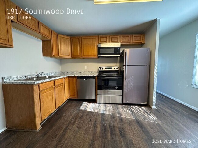 Foto del edificio - 1917 Southwood Dr