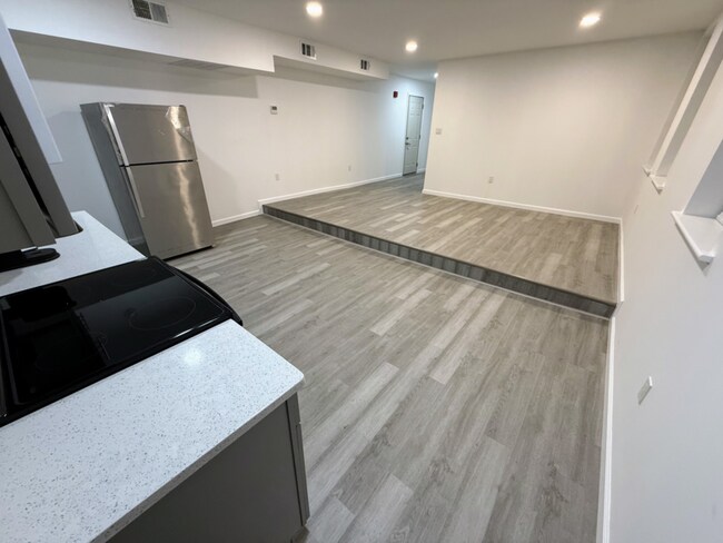 Foto del edificio - 2650 E Somerset St